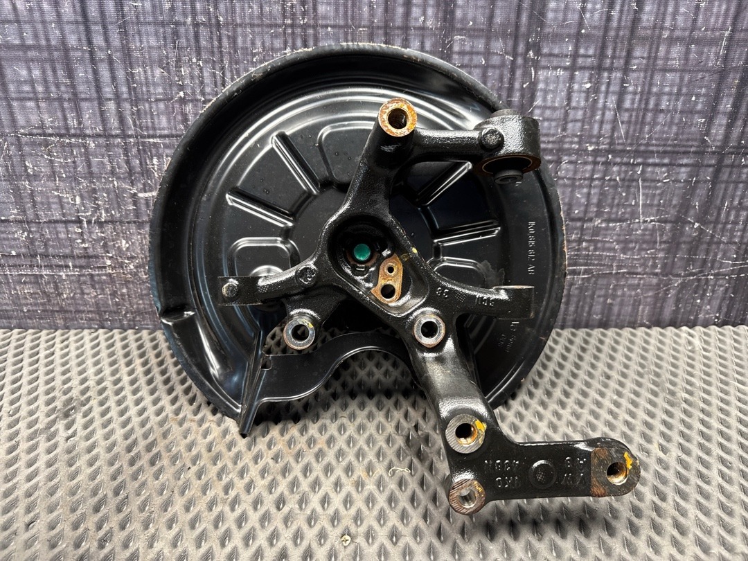 Поворотный кулак, 3680 рублей, Красноярск