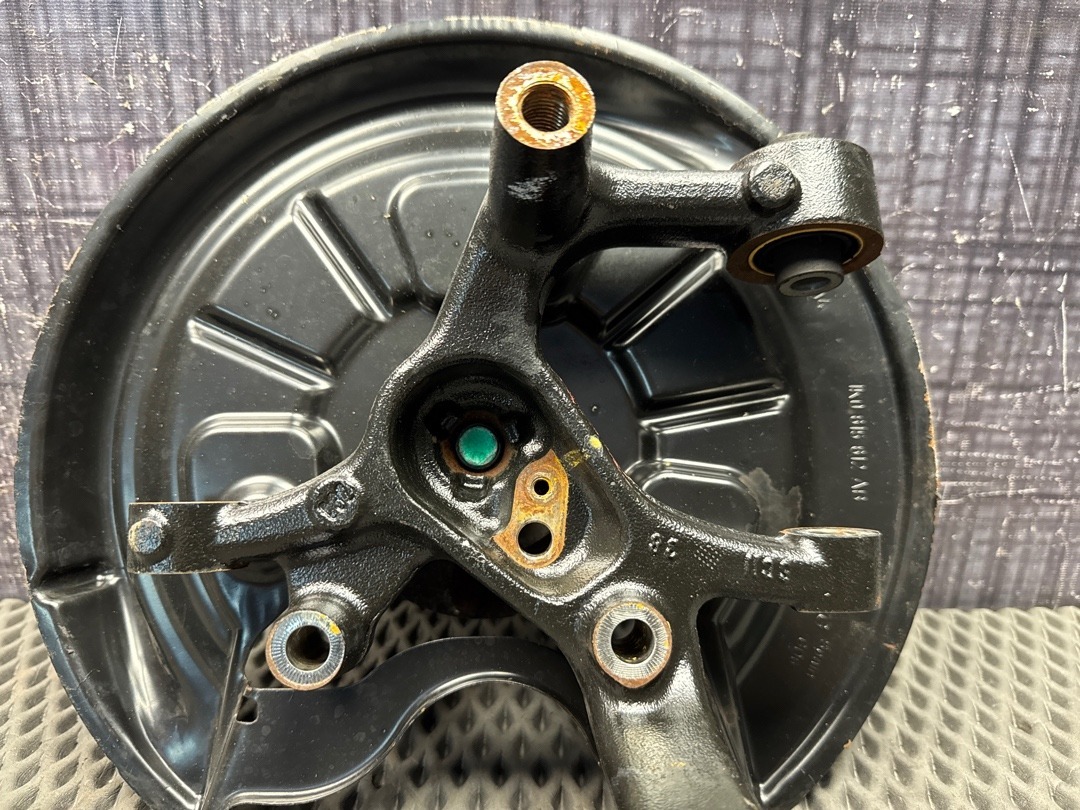 Поворотный кулак, 3680 рублей, Красноярск