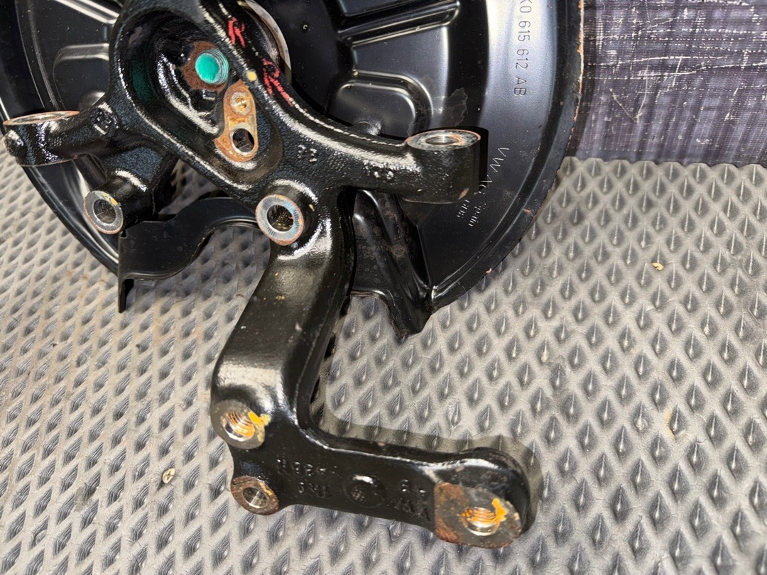 Поворотный кулак, 3680 рублей, Красноярск