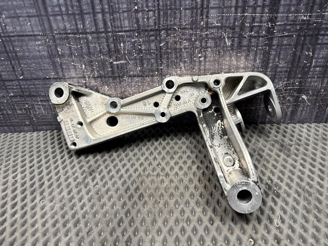 Кронштейн, 3180 рублей, Красноярск