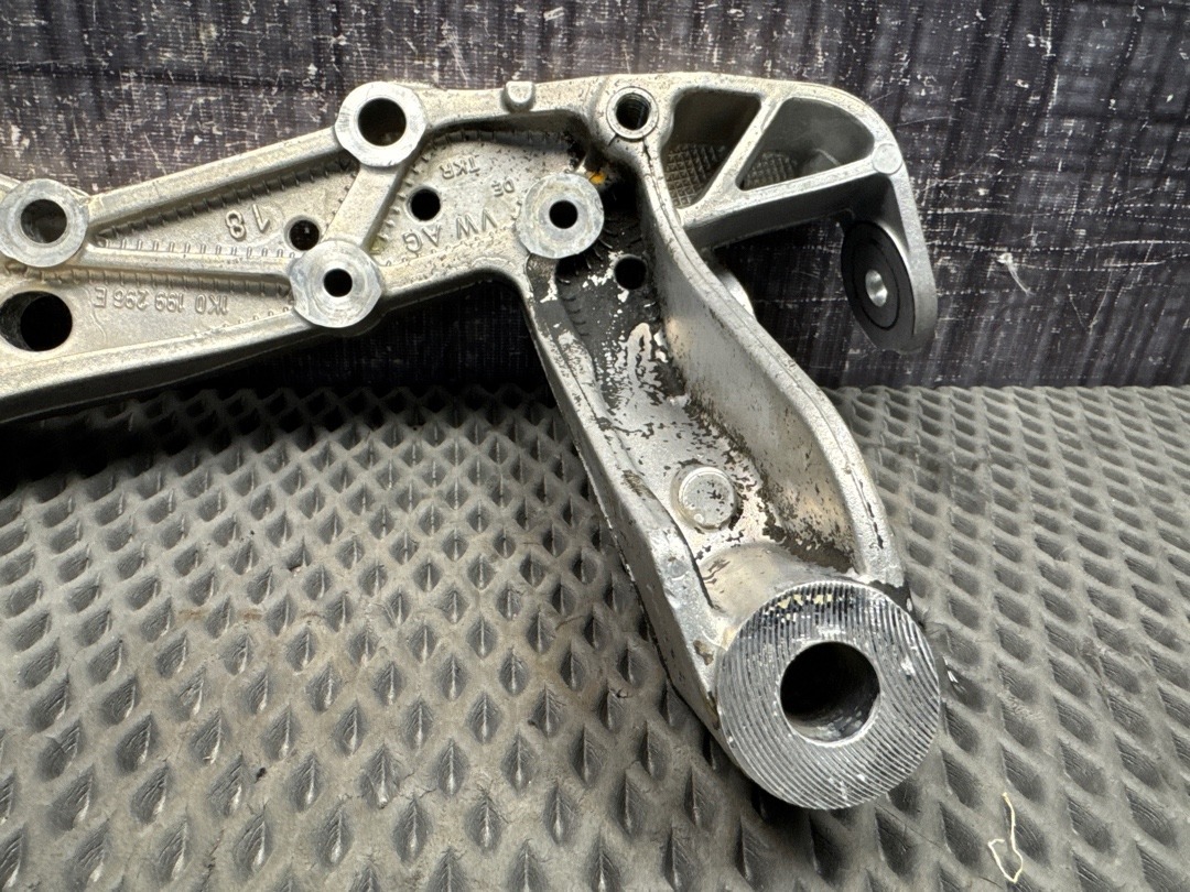 Кронштейн, 3180 рублей, Красноярск