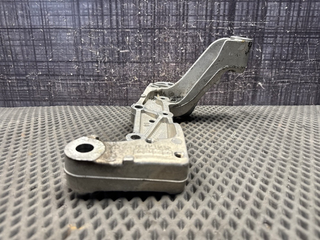 Кронштейн, 3180 рублей, Красноярск