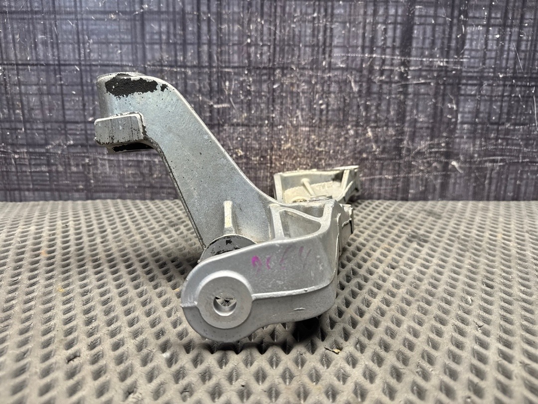 Кронштейн, 3180 рублей, Красноярск