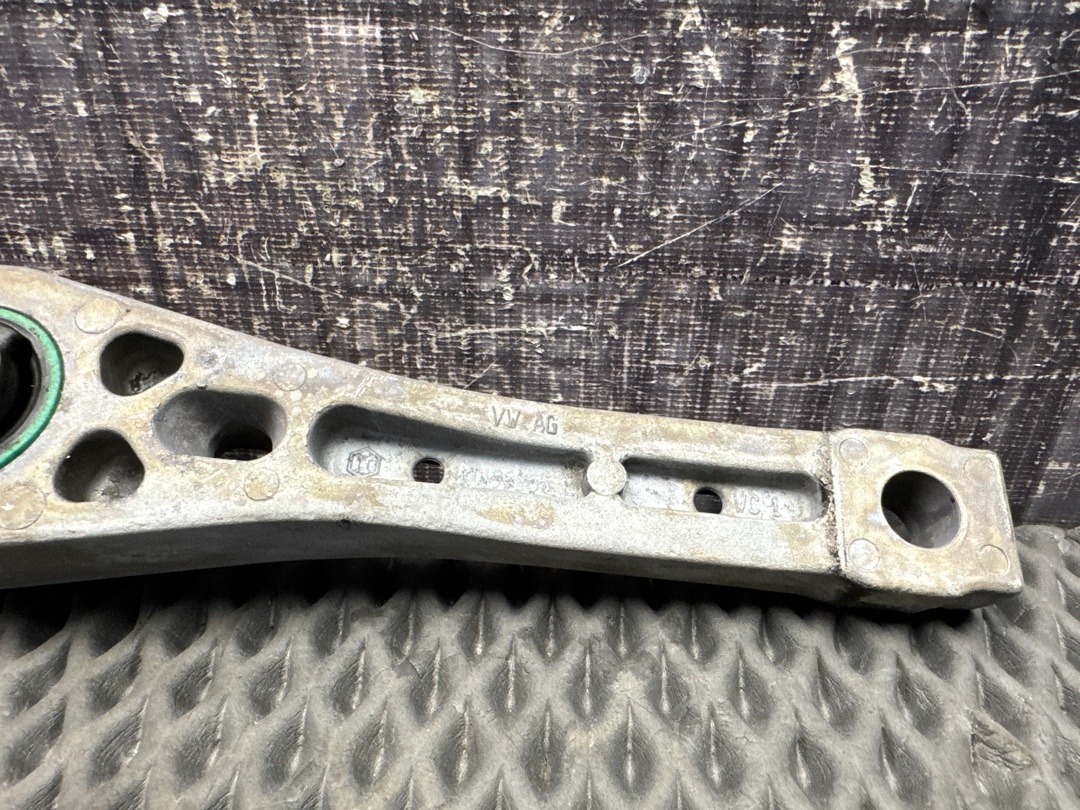 Опора двигателя, 970 рублей, Красноярск