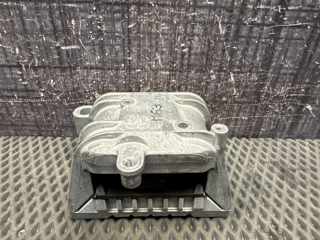 Подушка двигателя, 3730 рублей, Красноярск