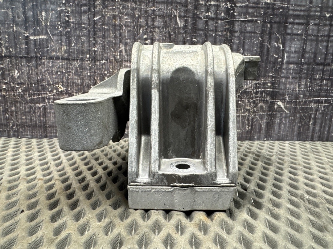 Подушка двигателя, 3730 рублей, Красноярск