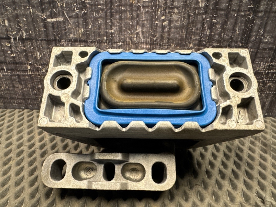 Подушка двигателя, 3730 рублей, Красноярск