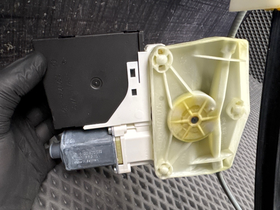 Стеклоподъемник, 1920 рублей, Красноярск