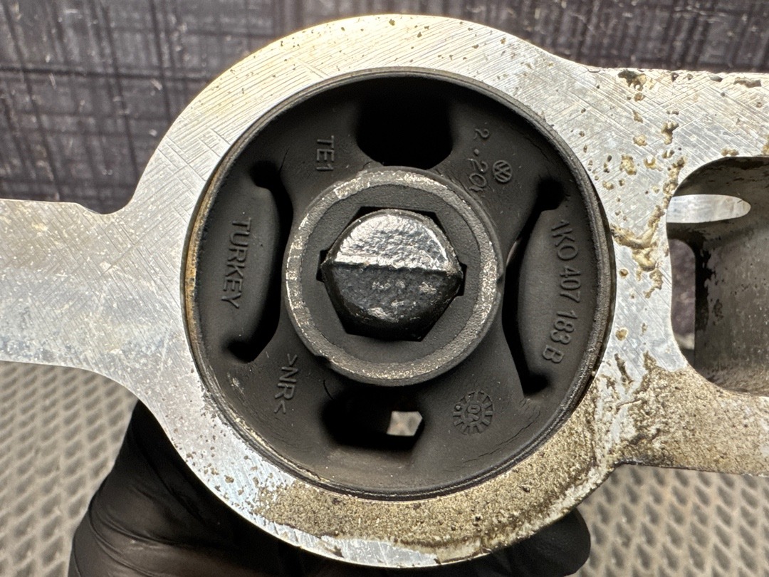 Рычаг подвески, 4110 рублей, Красноярск