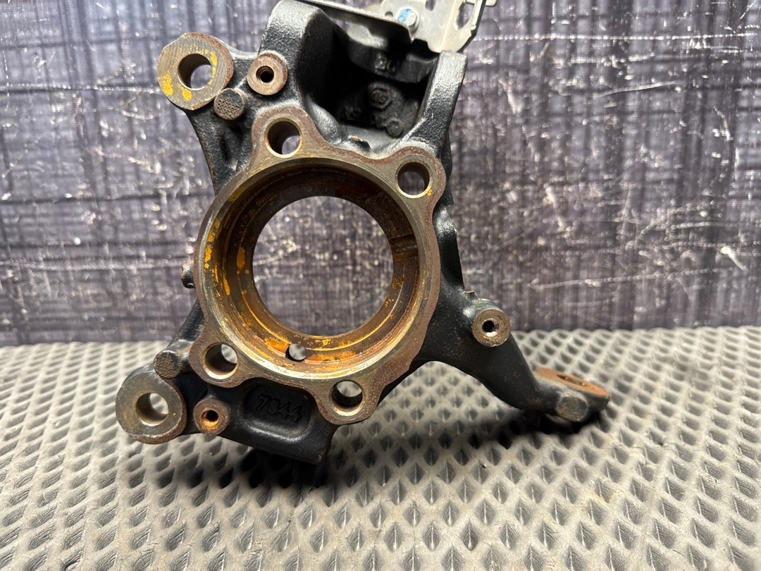 Поворотный кулак, 2370 рублей, Красноярск