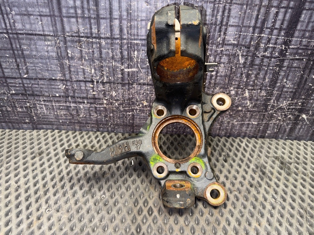 Поворотный кулак, 2370 рублей, Красноярск