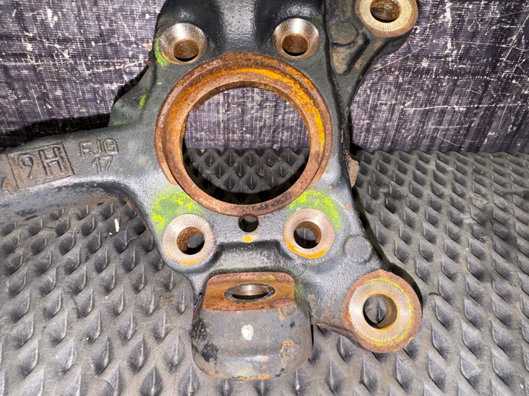 Поворотный кулак, 2370 рублей, Красноярск