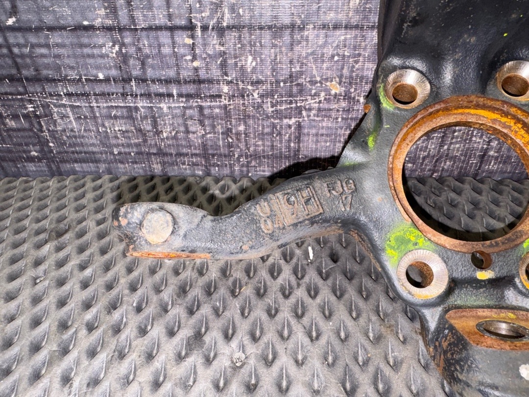 Поворотный кулак, 2370 рублей, Красноярск