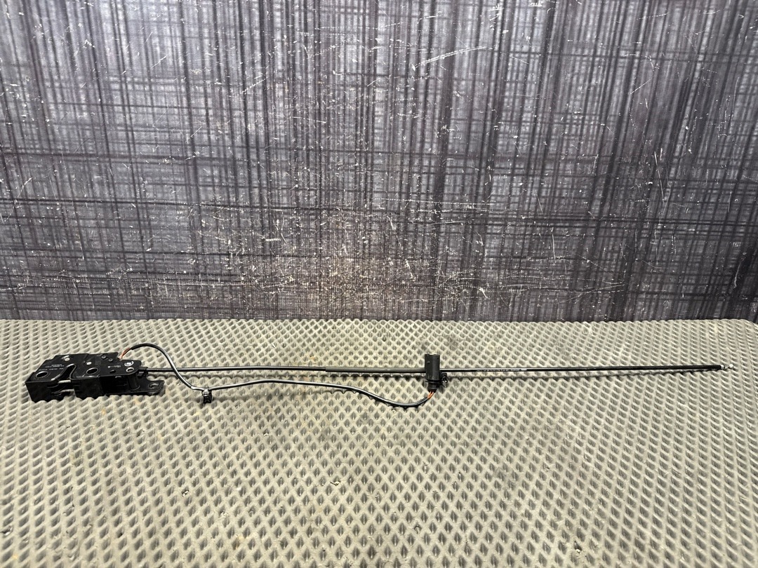 Замок капота, 1820 рублей, Красноярск