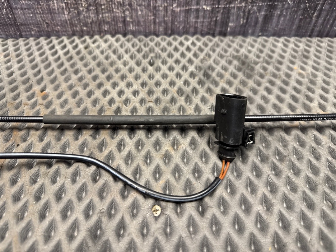 Замок капота, 1820 рублей, Красноярск