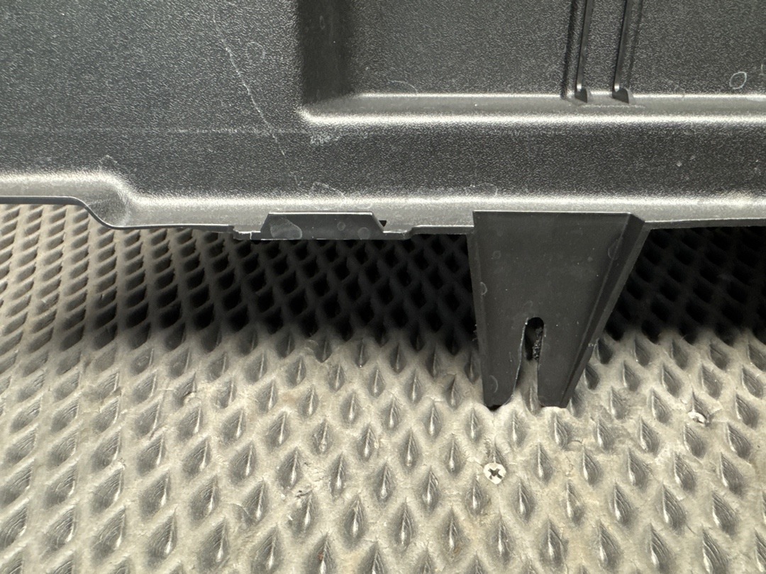 Пластик багажника, 1330 рублей, Красноярск