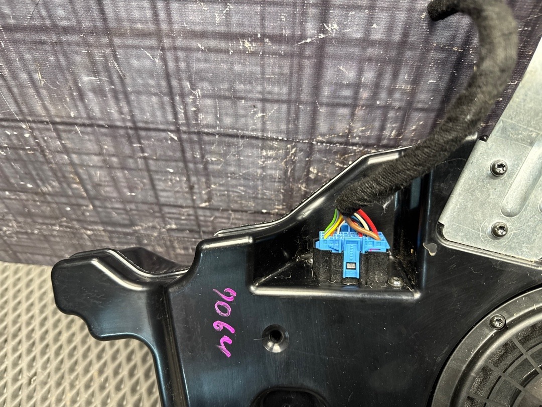 Сабвуфер, 2920 рублей, Красноярск