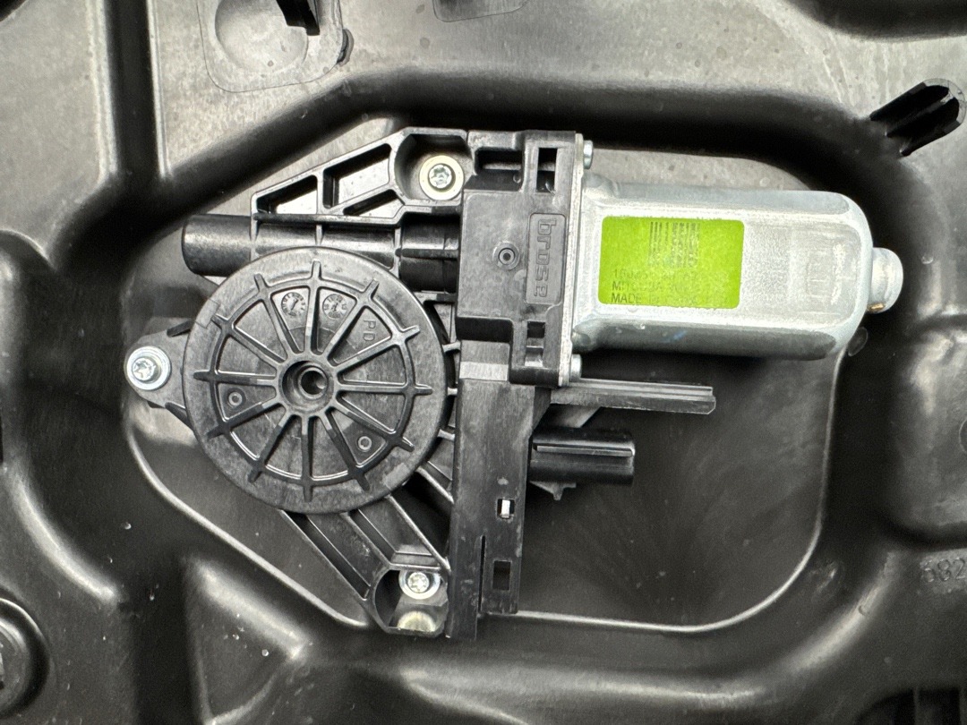 Стеклоподъемник, 1940 рублей, Красноярск