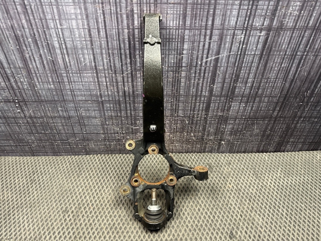 Поворотный кулак, 6710 рублей, Красноярск