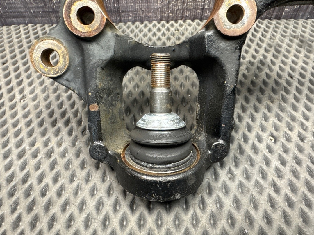 Поворотный кулак, 6710 рублей, Красноярск