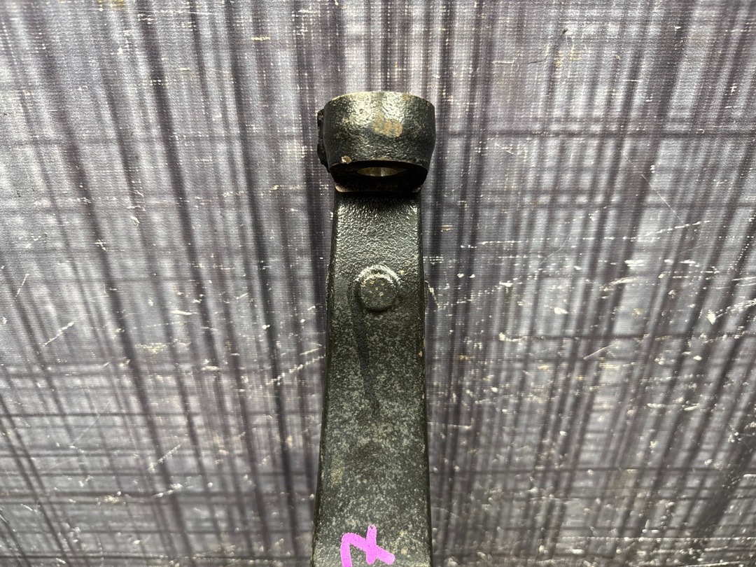 Поворотный кулак, 6710 рублей, Красноярск