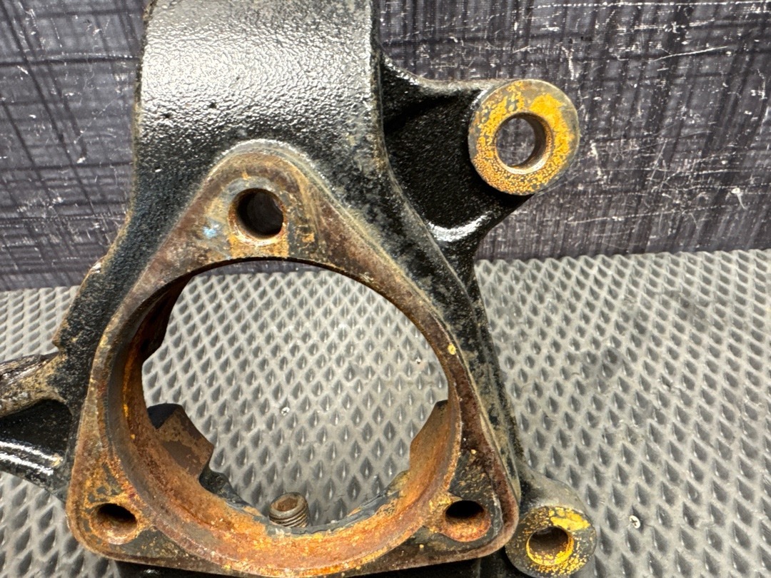 Поворотный кулак, 6710 рублей, Красноярск