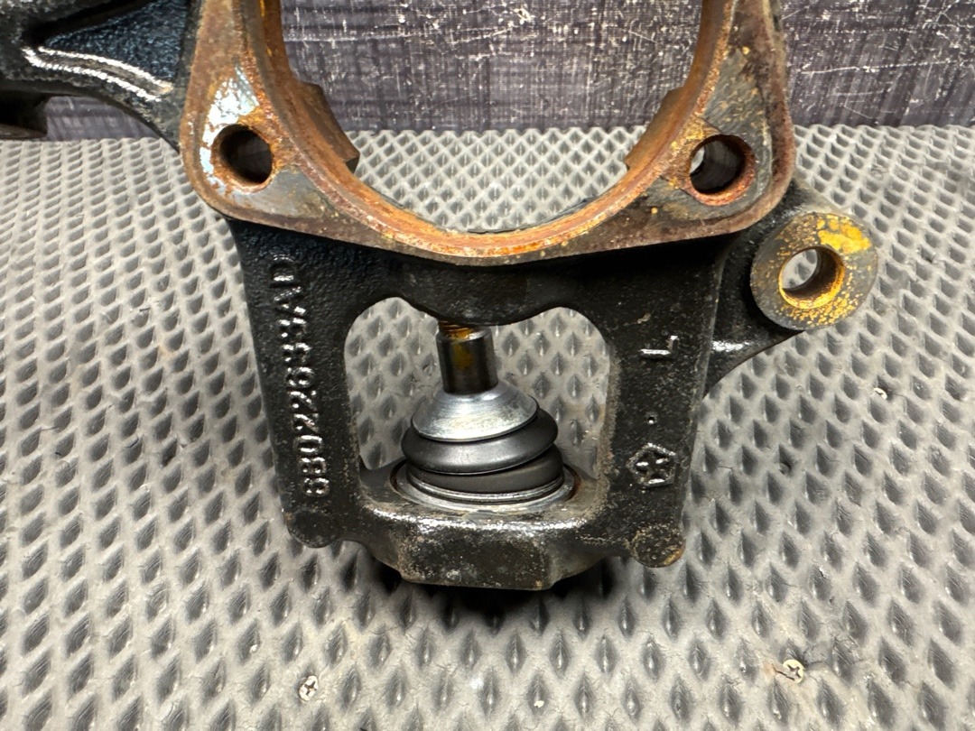 Поворотный кулак, 6710 рублей, Красноярск