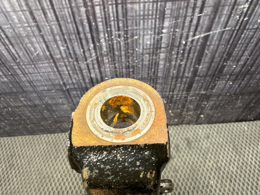 Поворотный кулак, 6710 рублей, Красноярск