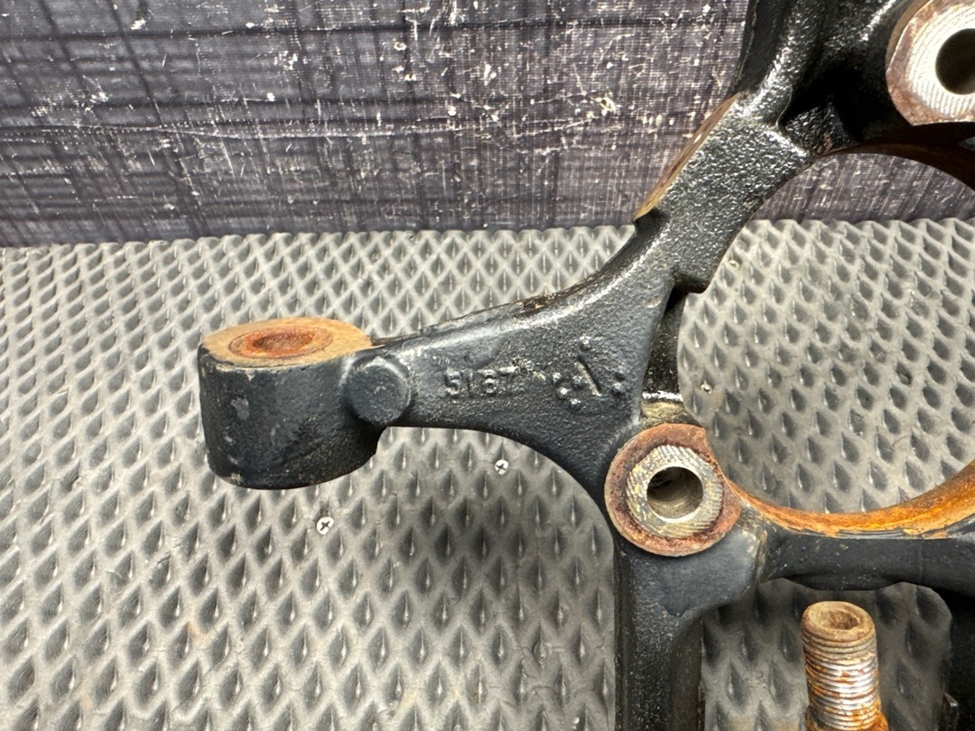 Поворотный кулак, 6710 рублей, Красноярск