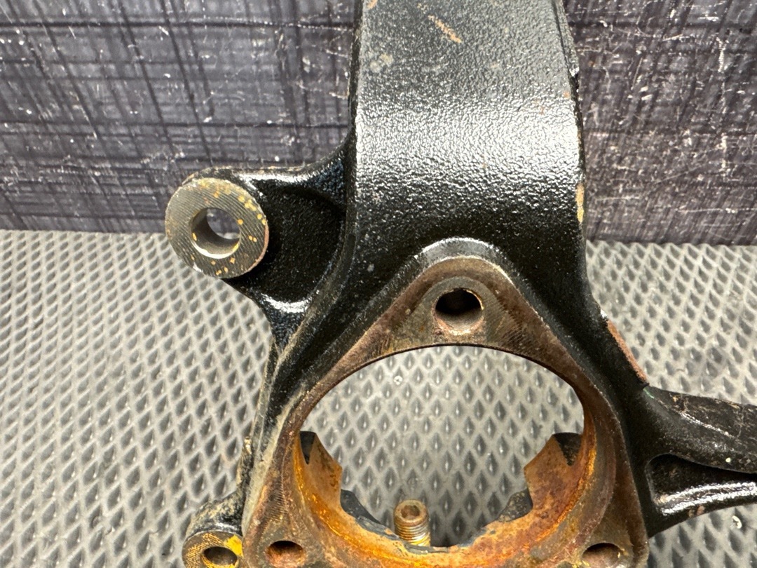 Поворотный кулак, 6710 рублей, Красноярск