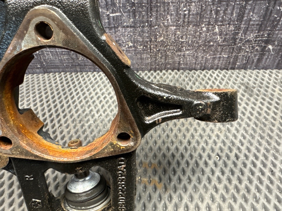 Поворотный кулак, 6710 рублей, Красноярск