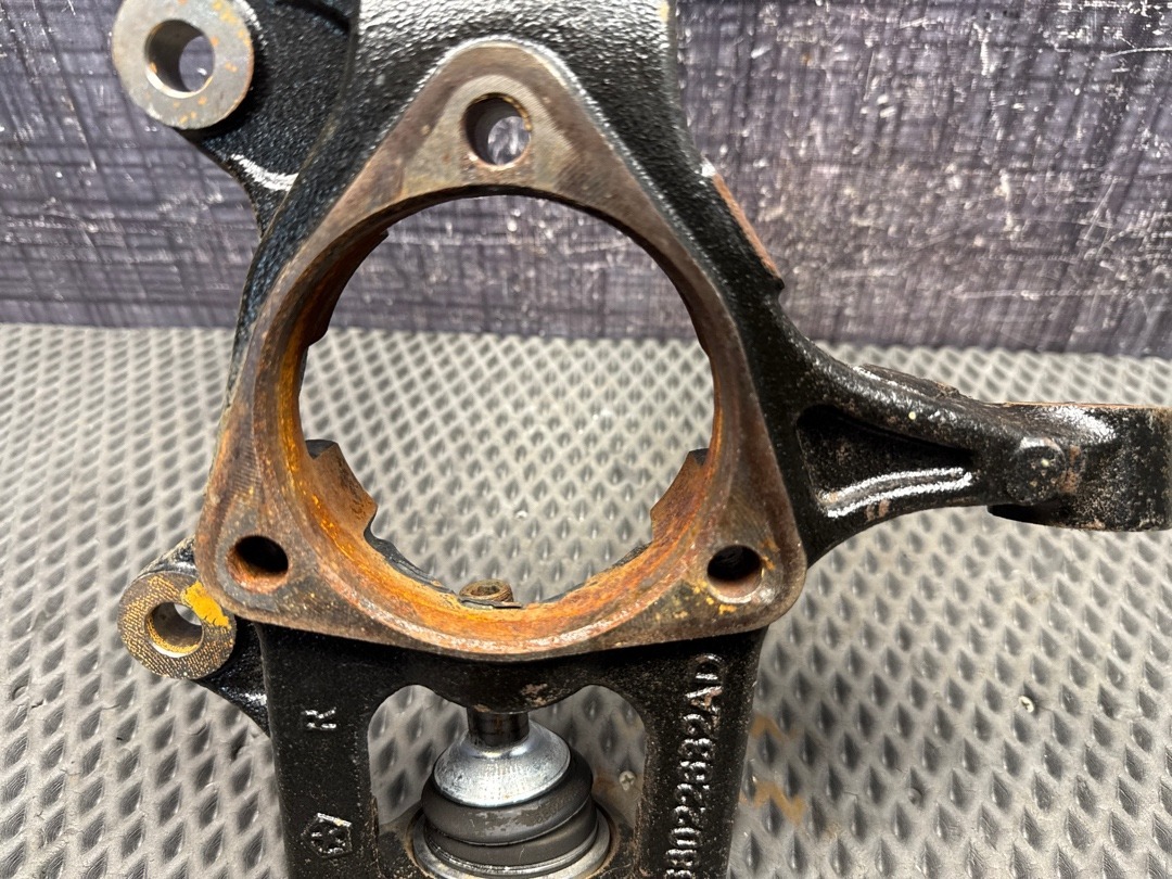 Поворотный кулак, 6710 рублей, Красноярск