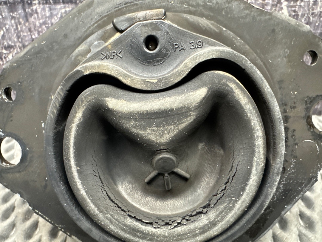 Подушка двигателя, 4160 рублей, Красноярск