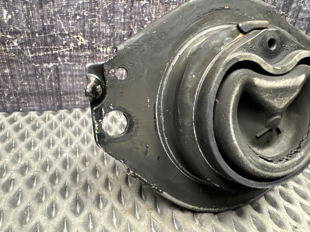 Подушка двигателя, 4160 рублей, Красноярск