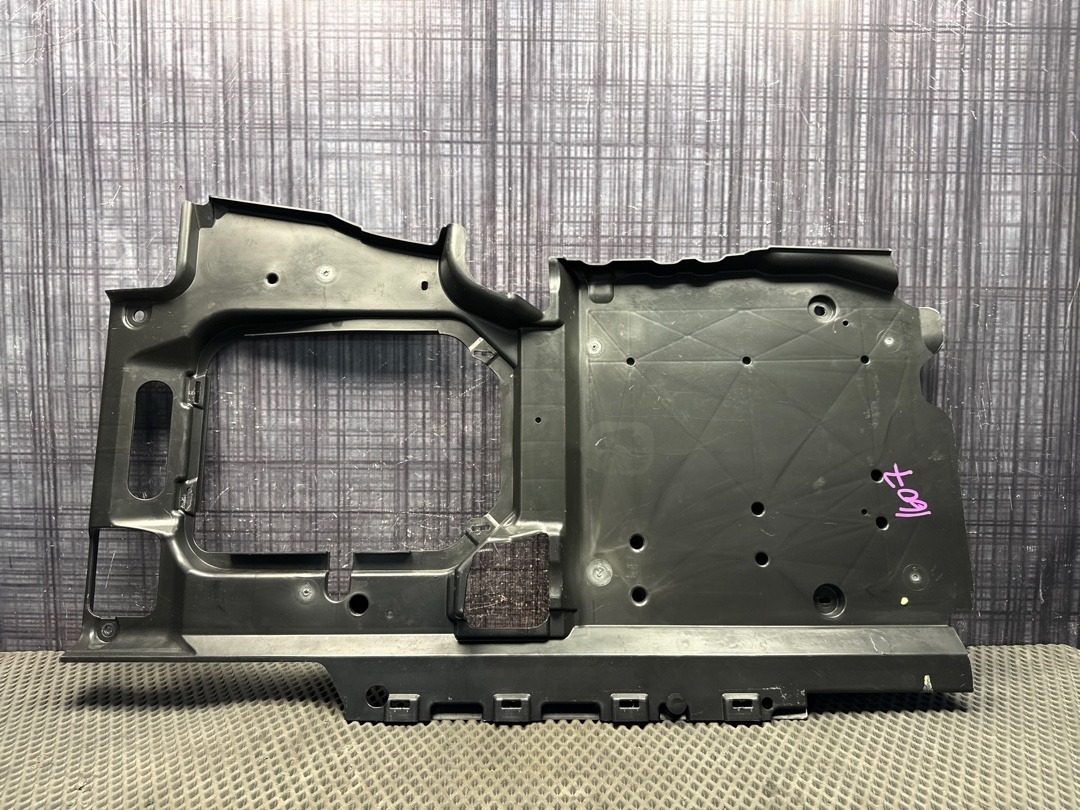 Пластик багажника, 2210 рублей, Красноярск