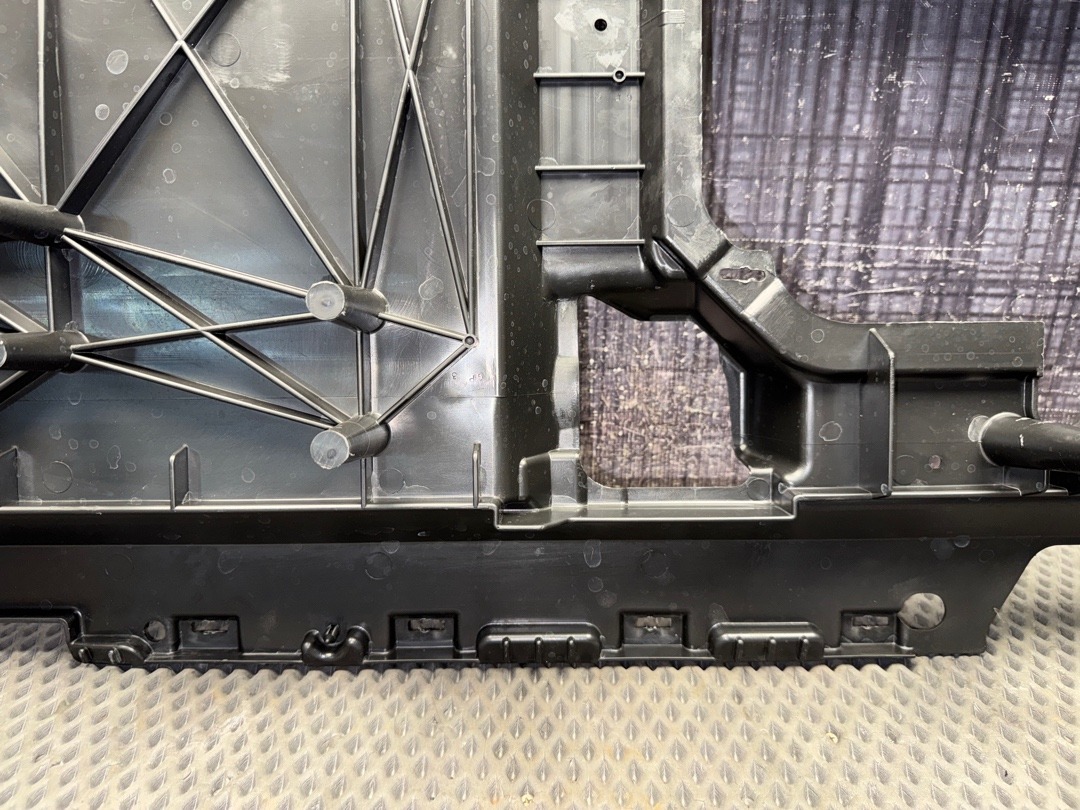 Пластик багажника, 2210 рублей, Красноярск