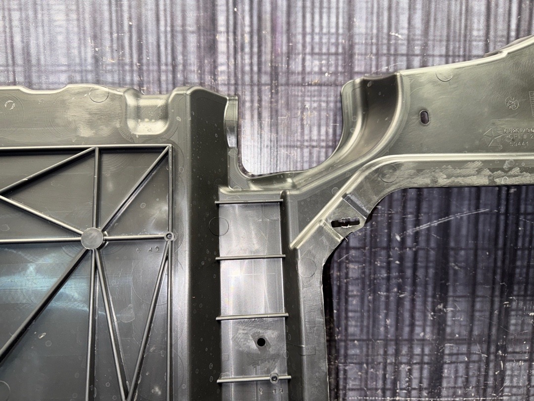 Пластик багажника, 2210 рублей, Красноярск