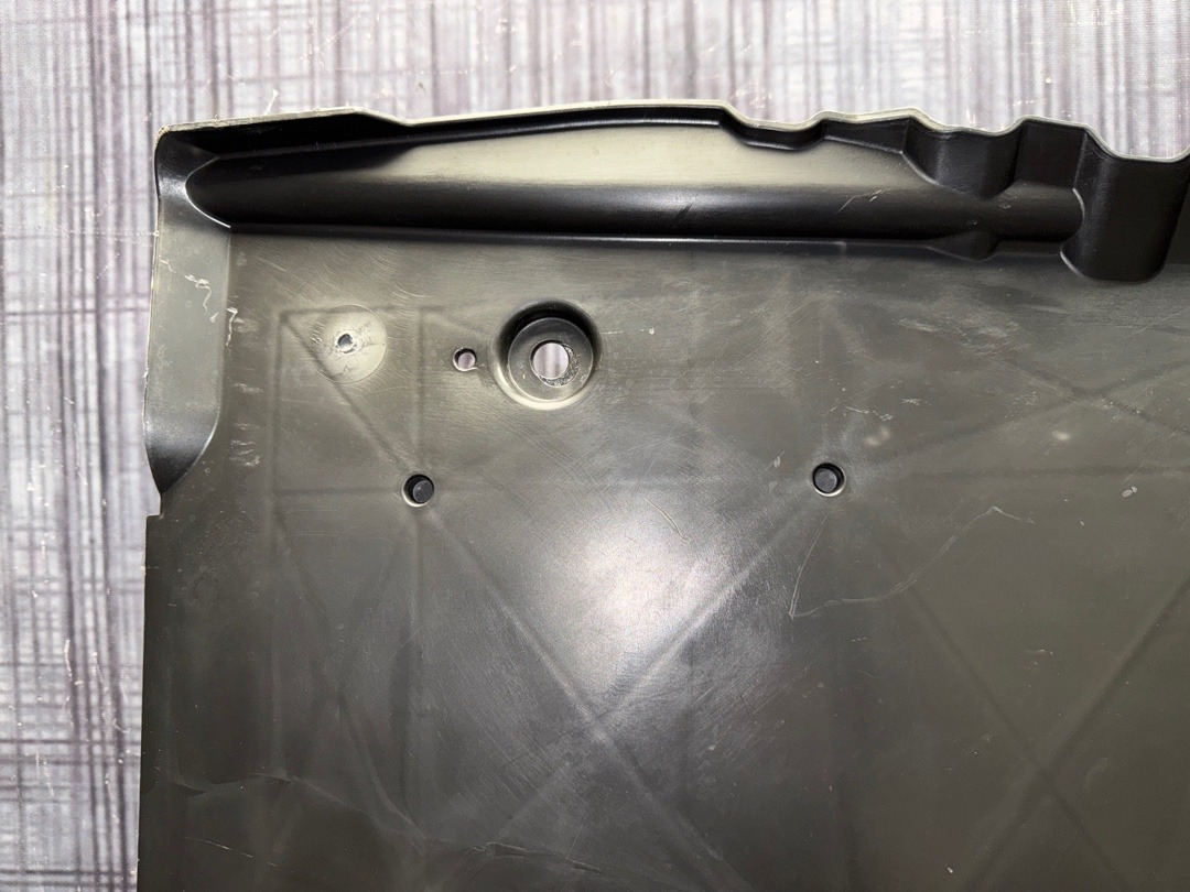 Пластик багажника, 2140 рублей, Красноярск