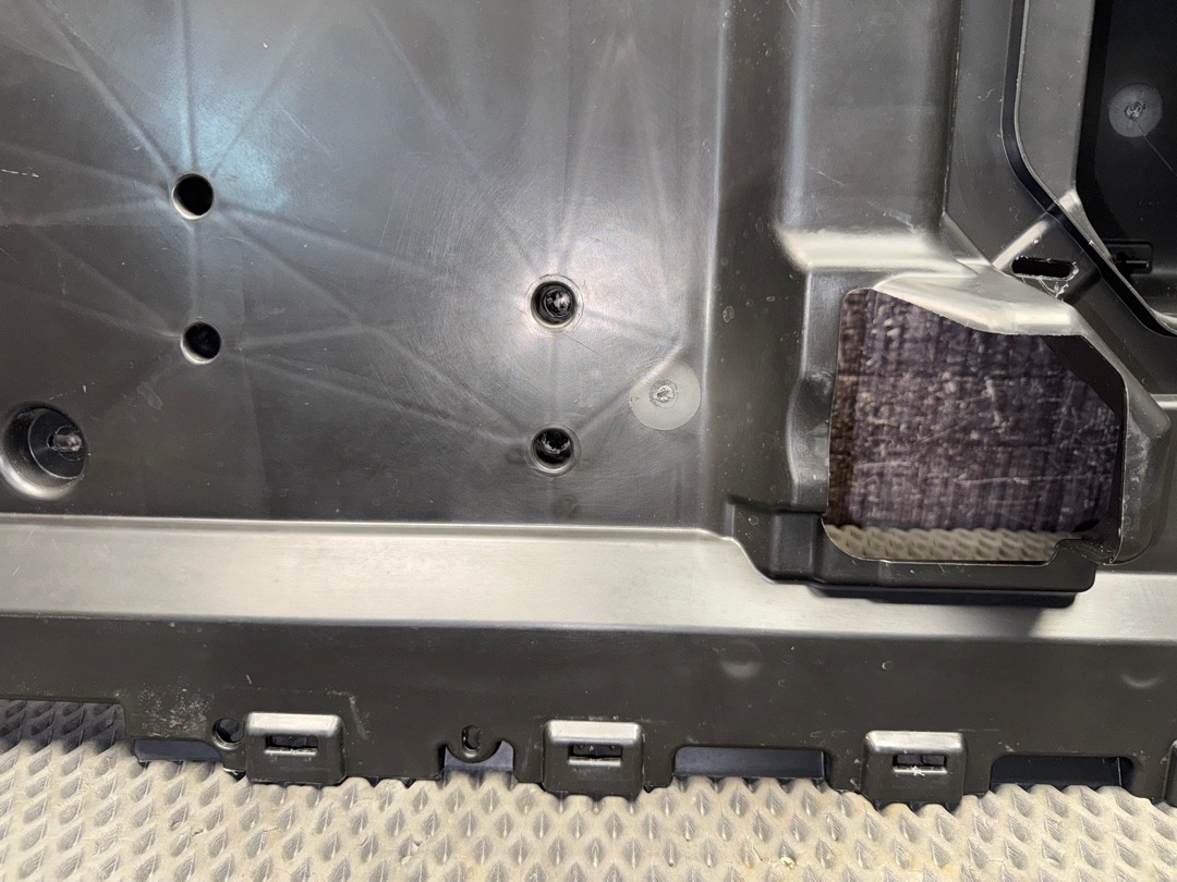 Пластик багажника, 2140 рублей, Красноярск