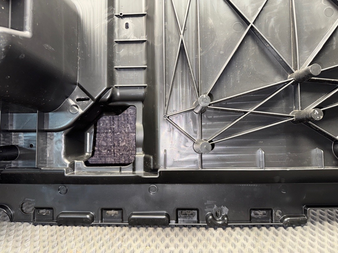 Пластик багажника, 2140 рублей, Красноярск