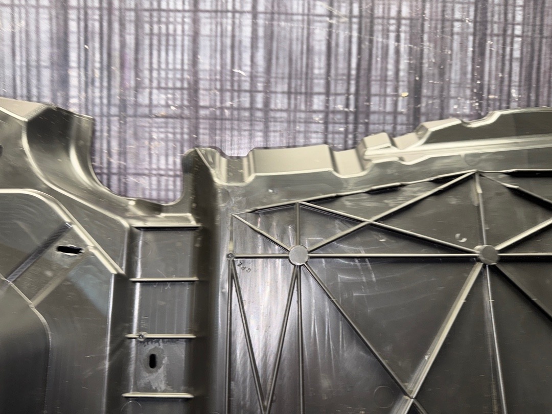 Пластик багажника, 2140 рублей, Красноярск