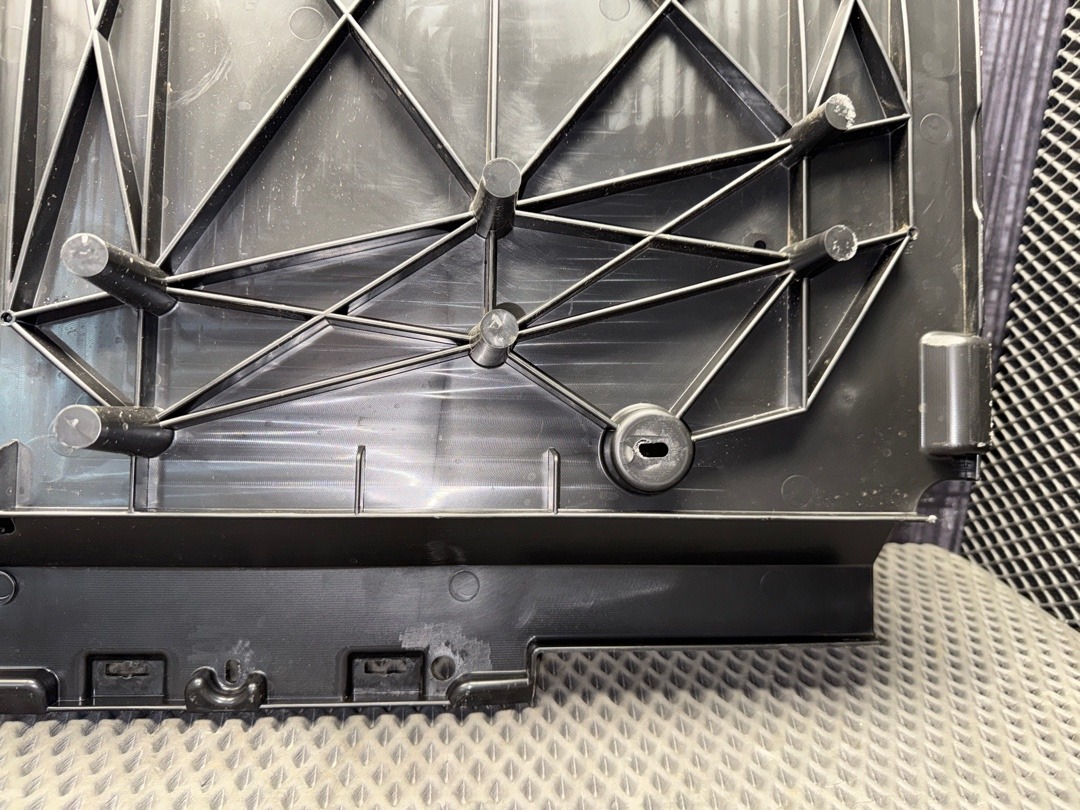 Пластик багажника, 2140 рублей, Красноярск