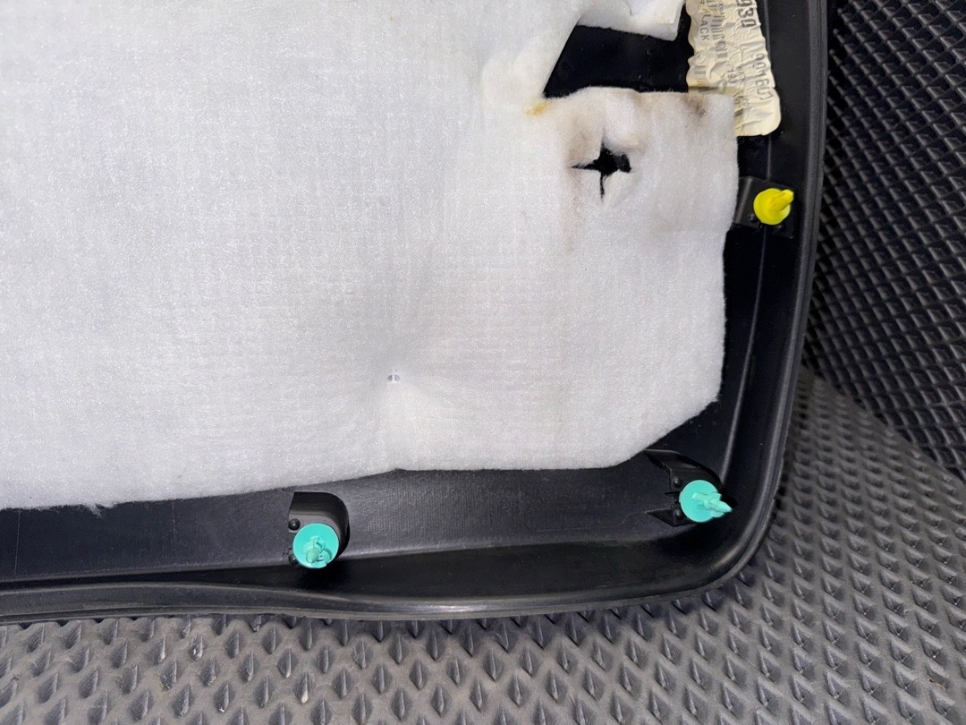 Обшивка крышки багажника, 3720 рублей, Красноярск