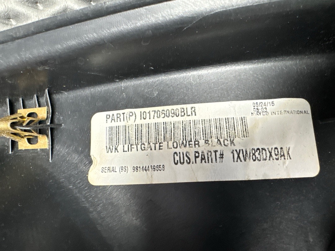 Обшивка крышки багажника, 3720 рублей, Красноярск