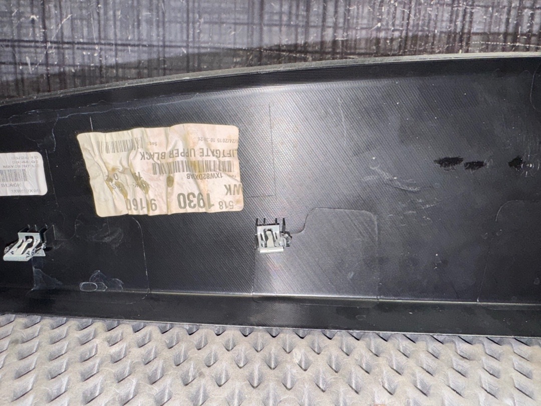 Обшивка крышки багажника, 1410 рублей, Красноярск