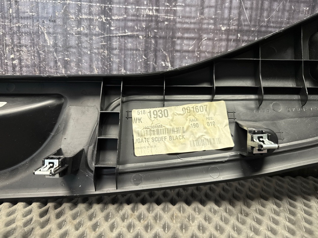 Пластик багажника, 2030 рублей, Красноярск