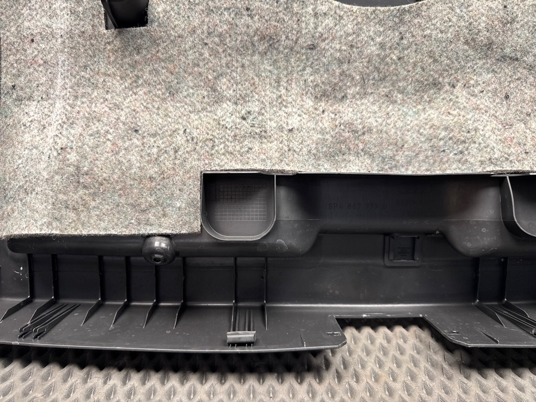 Обшивка крышки багажника, 1320 рублей, Красноярск