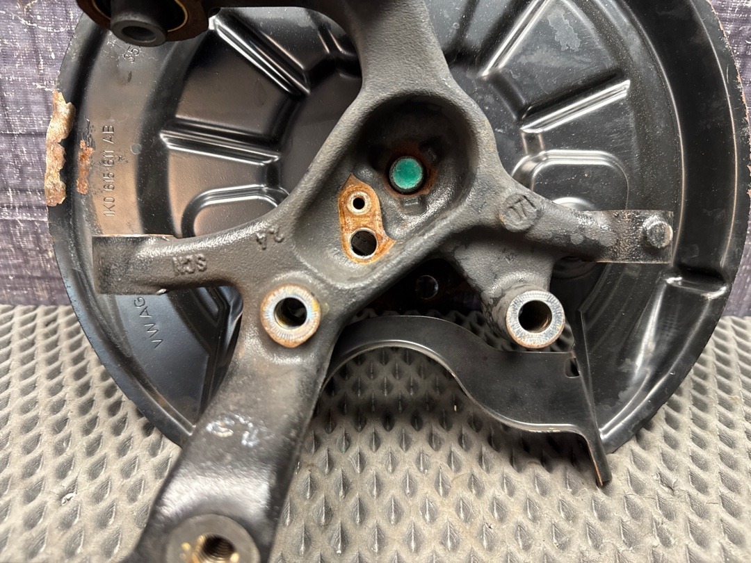 Поворотный кулак, 3680 рублей, Красноярск