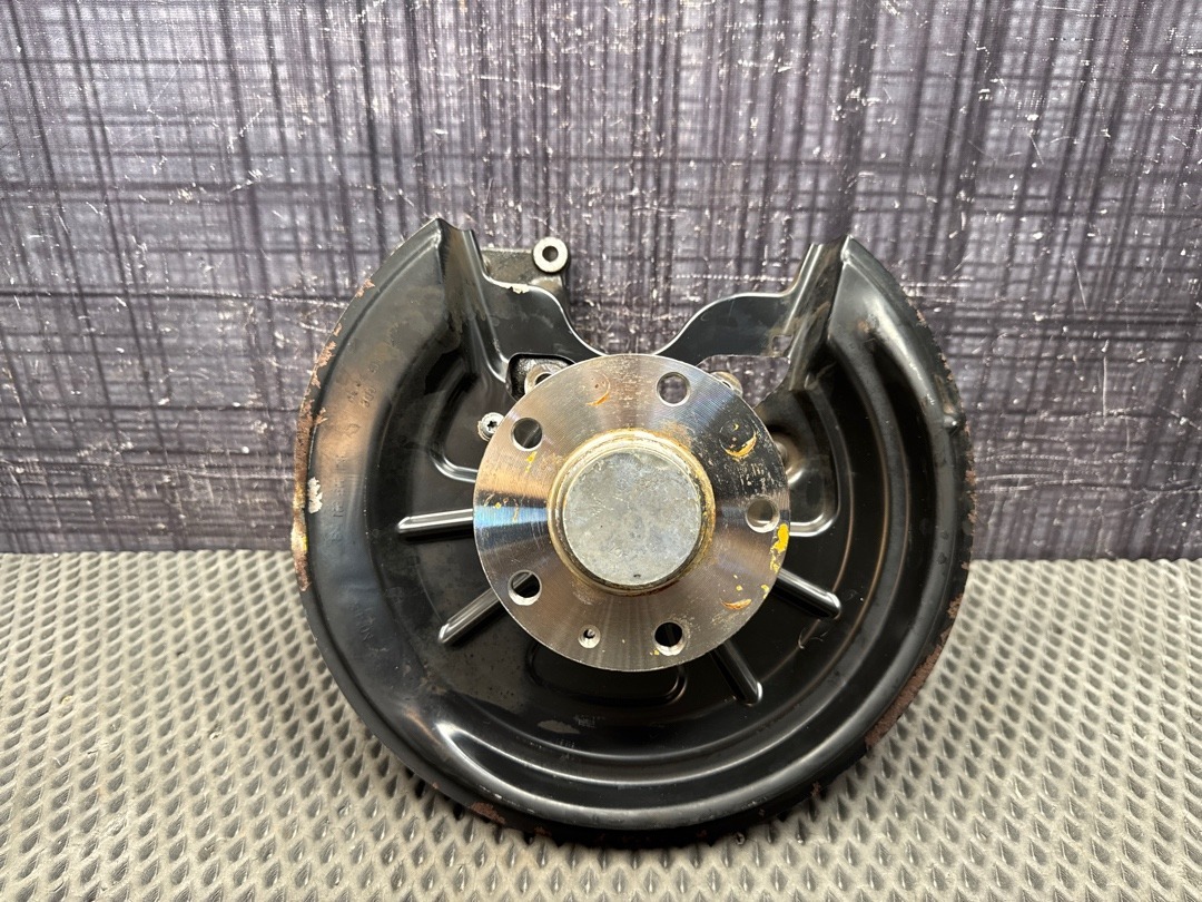 Поворотный кулак, 3680 рублей, Красноярск