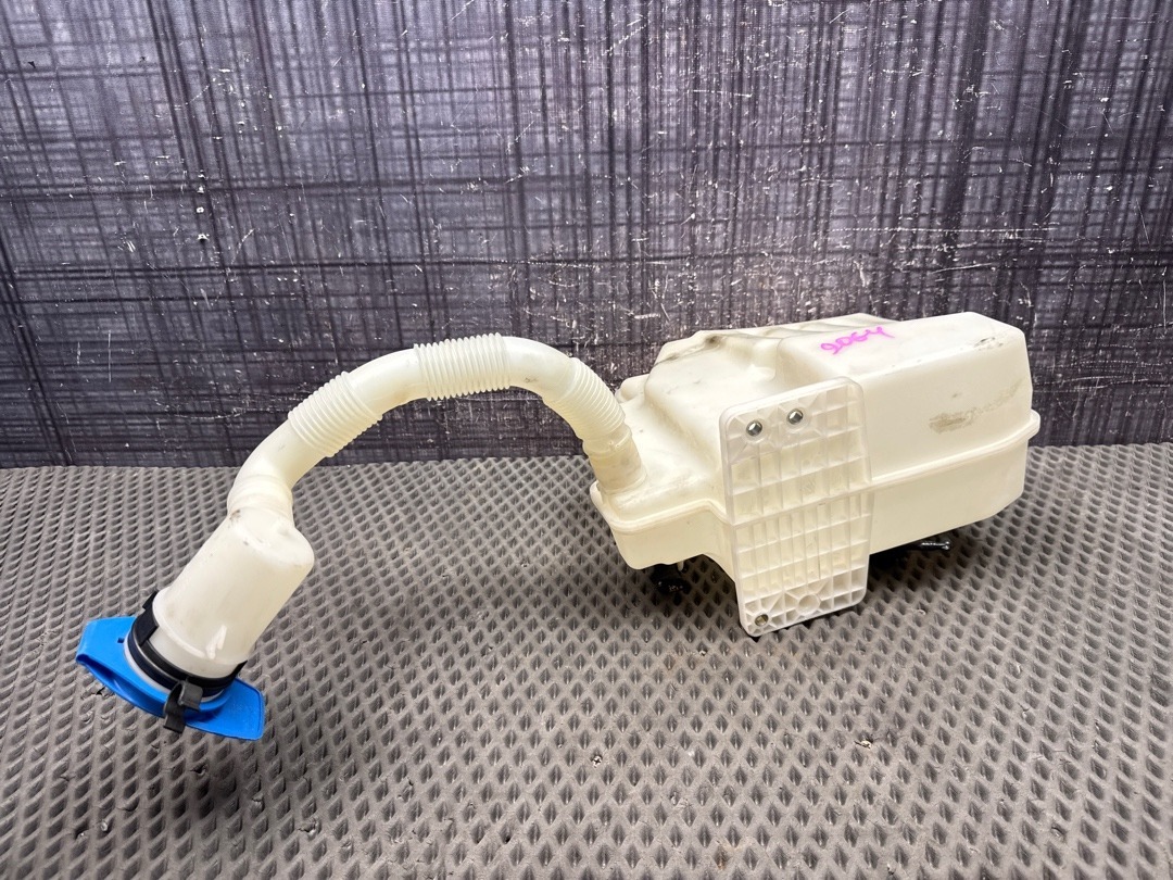 Бачок омывателя, 3140 рублей, Красноярск